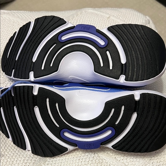 Nike In-Season TR 13 Shoes NIB - Picture 3 of 5